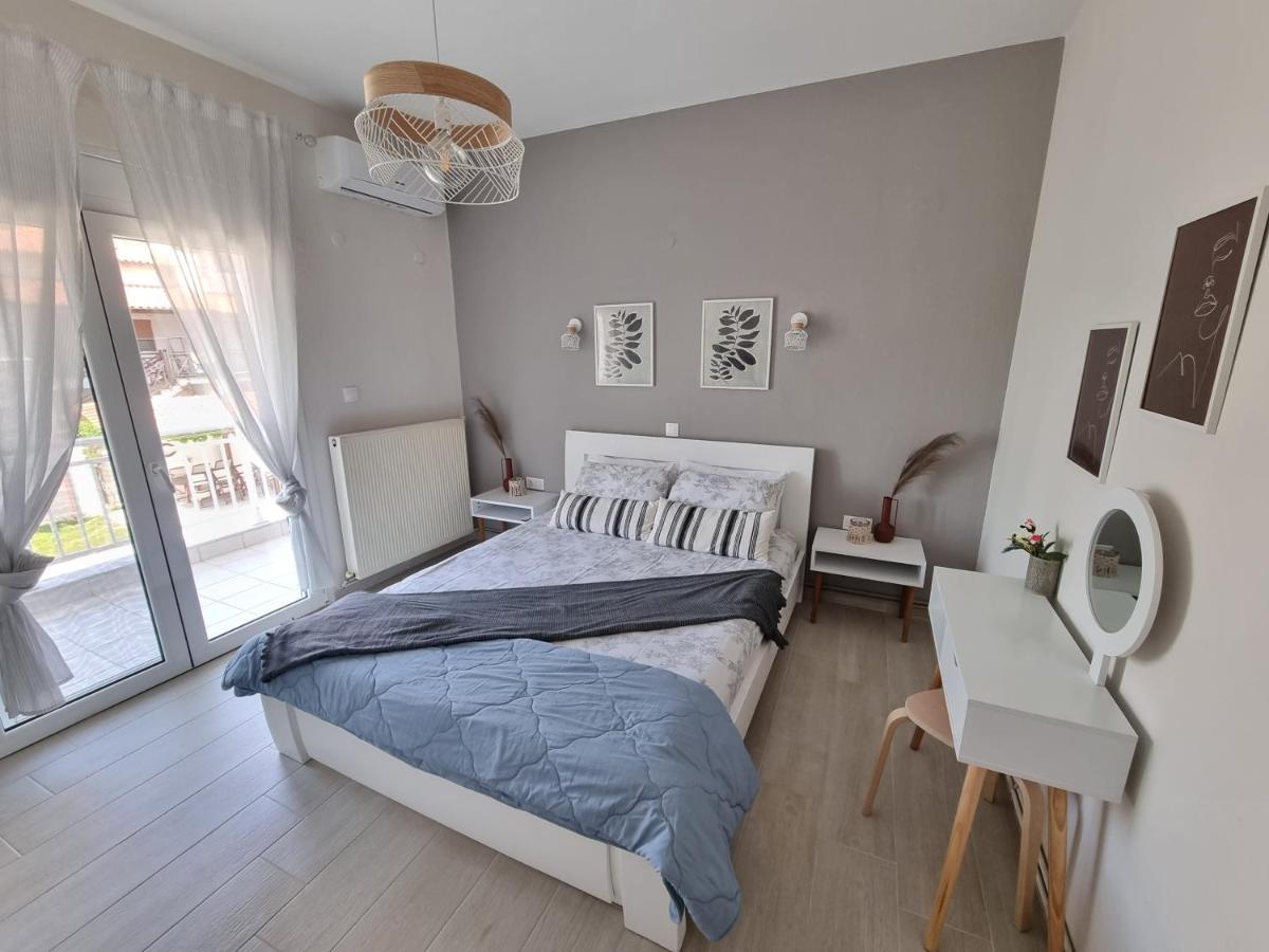 Our Home-Fully Renovated Apartments And Studios By The Sea Никити Экстерьер фото
