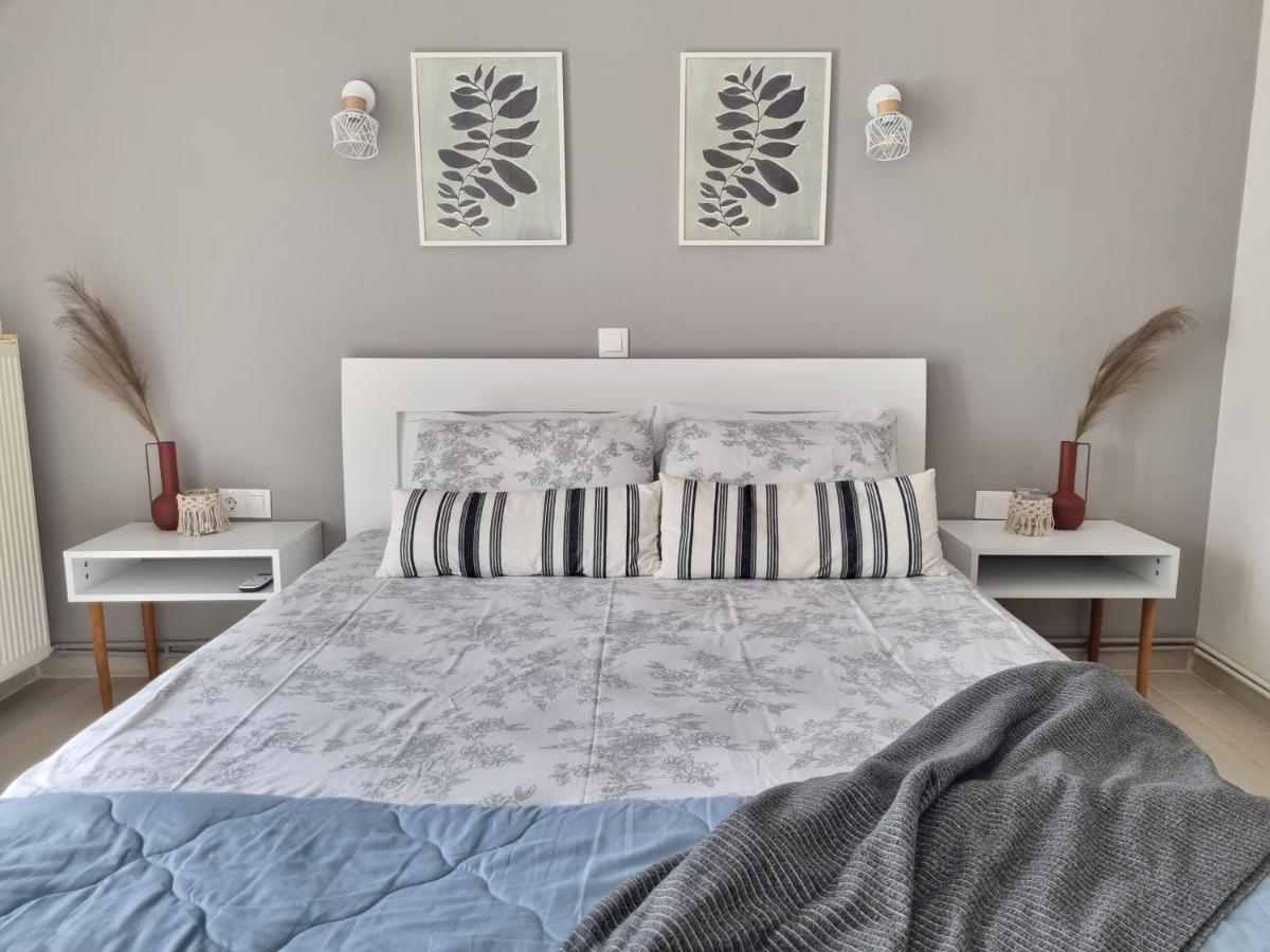 Our Home-Fully Renovated Apartments And Studios By The Sea Никити Экстерьер фото
