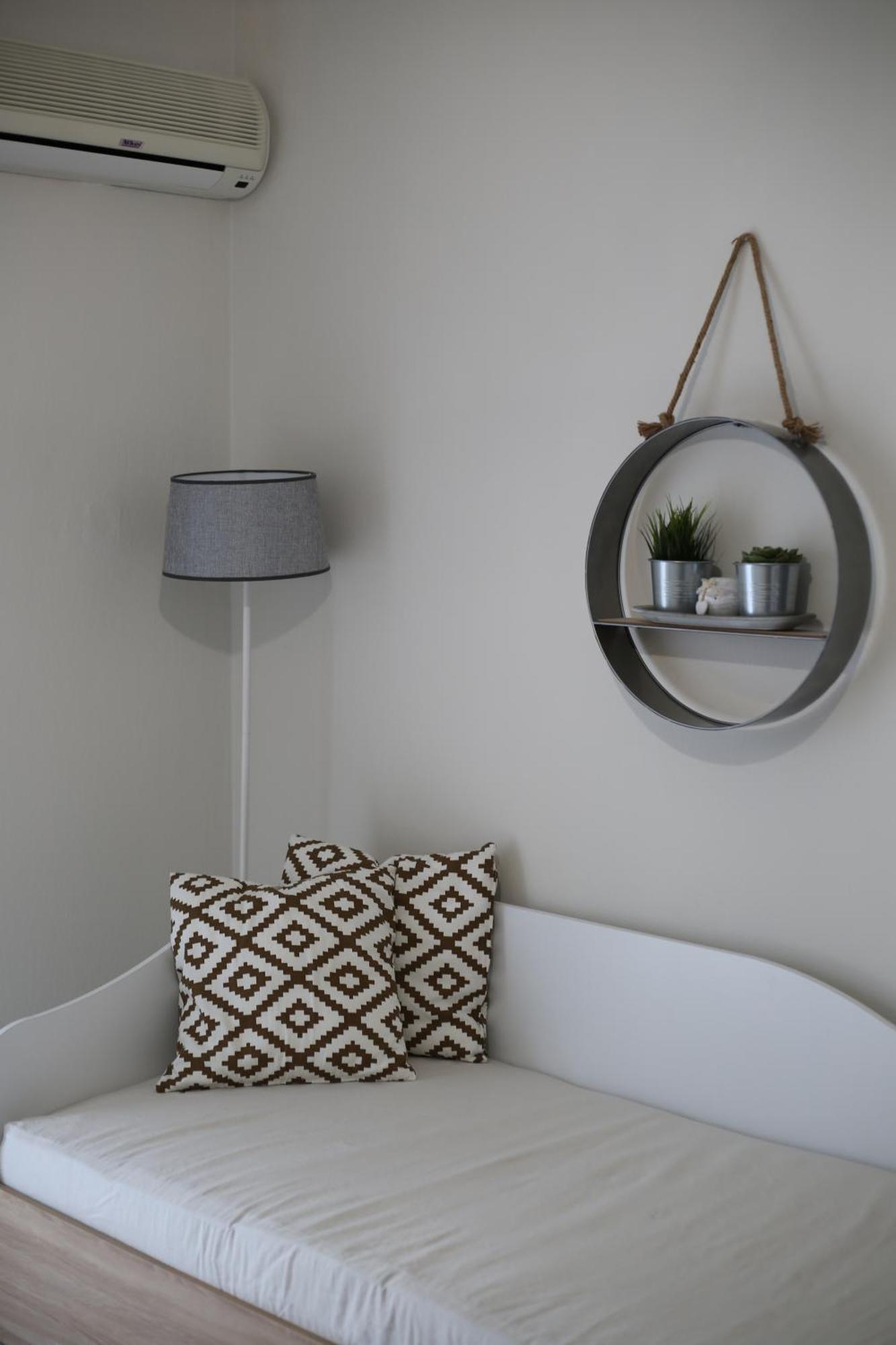 Our Home-Fully Renovated Apartments And Studios By The Sea Никити Экстерьер фото