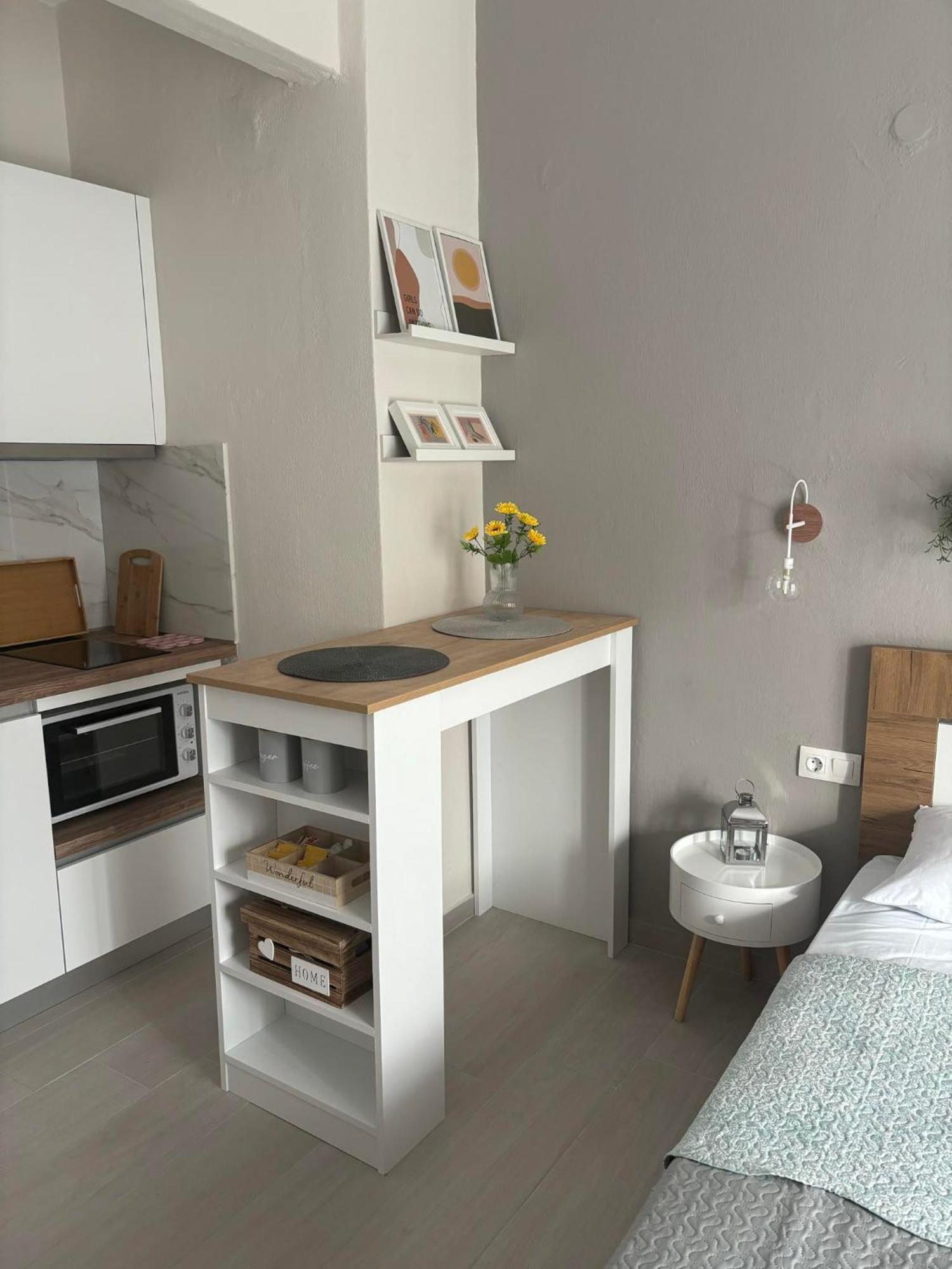 Our Home-Fully Renovated Apartments And Studios By The Sea Никити Экстерьер фото