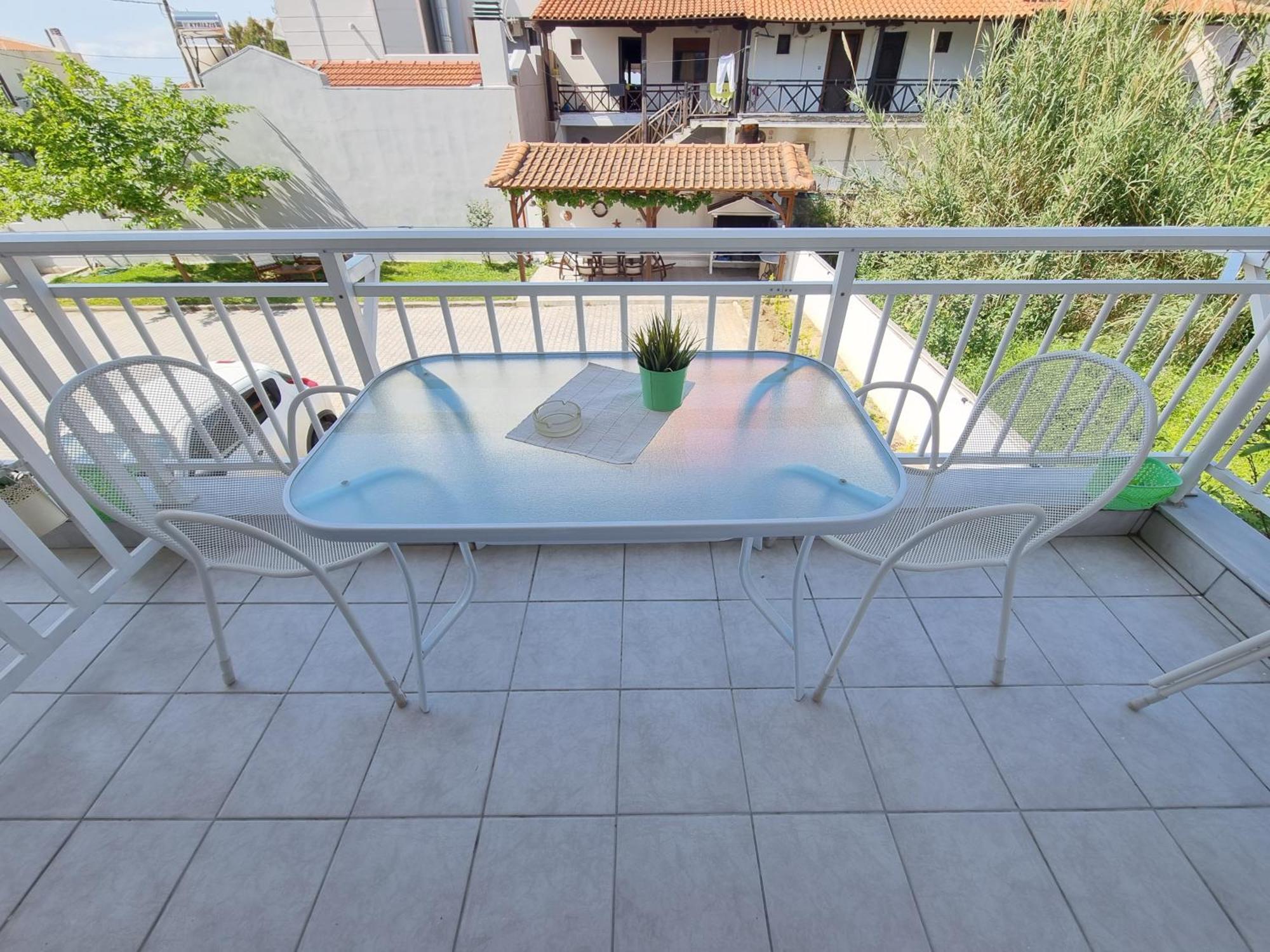 Our Home-Fully Renovated Apartments And Studios By The Sea Никити Экстерьер фото